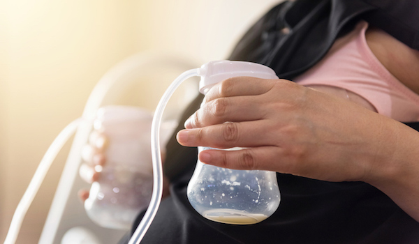 breast-pump-breastfeeding-by-healthista